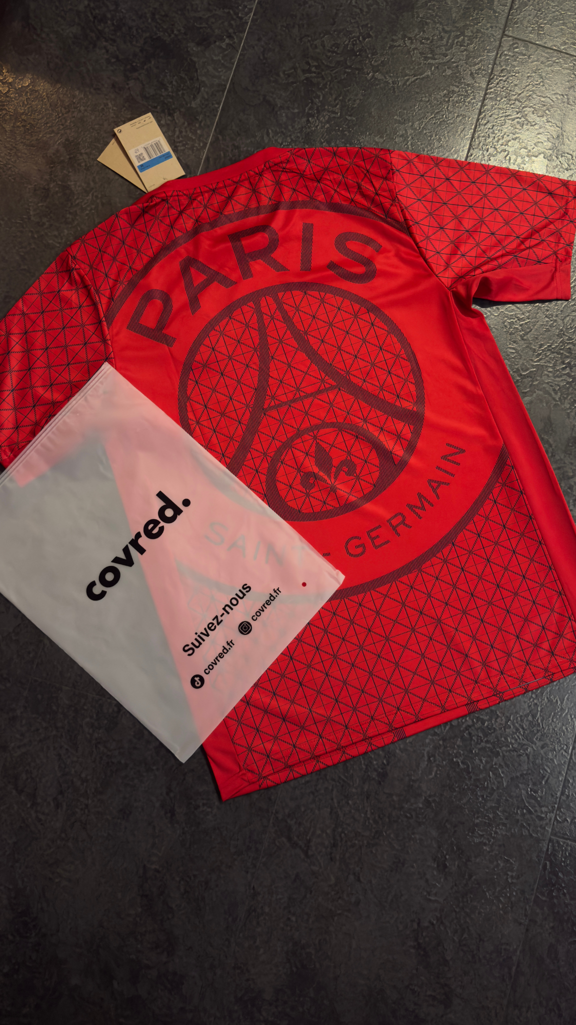 Paris Saint-Germain – Maillot Pré-Match 2025/2026 – Rouge & Bleu Nuit