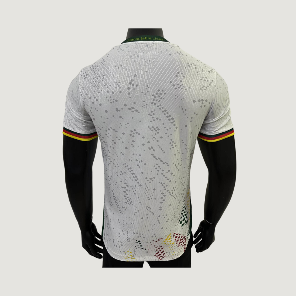 Cameroun – Maillot Extérieur Coupe du Monde 2026 – Blanc, Vert, Jaune, Rouge