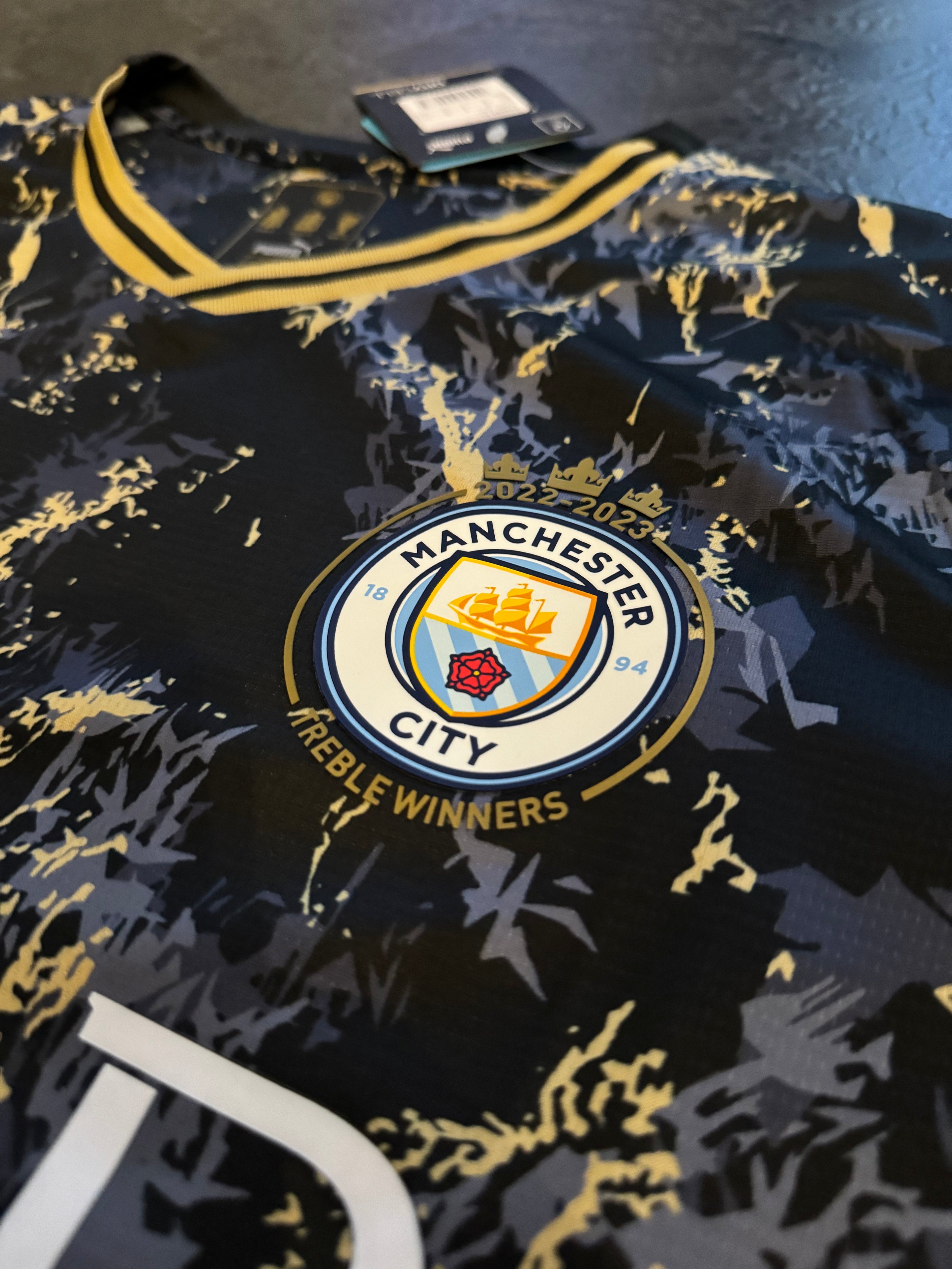 Manchester City - Maillot Édition Spéciale 23/24 - Noir, Or