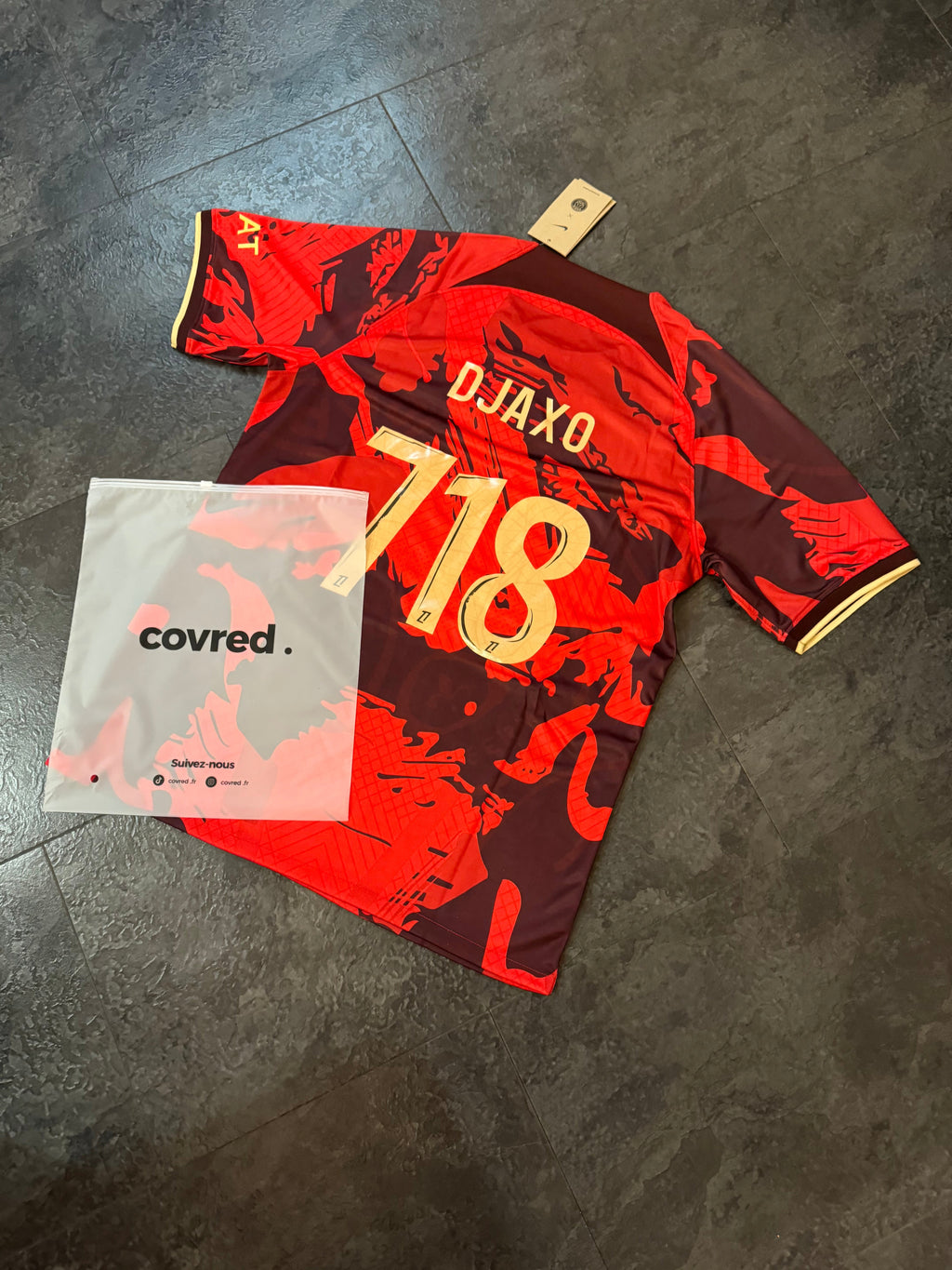Paris Saint Germain ( PSG )  -  Maillot Édition Spéciale 24/25 - Rouge