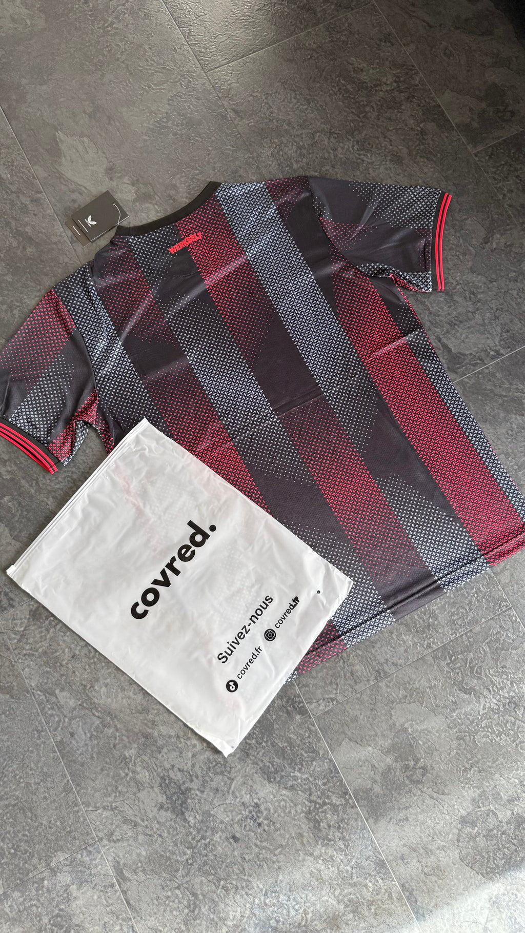 Bayer Leverkusen – Maillot Domicile 2025/26 – Noir, Rouge