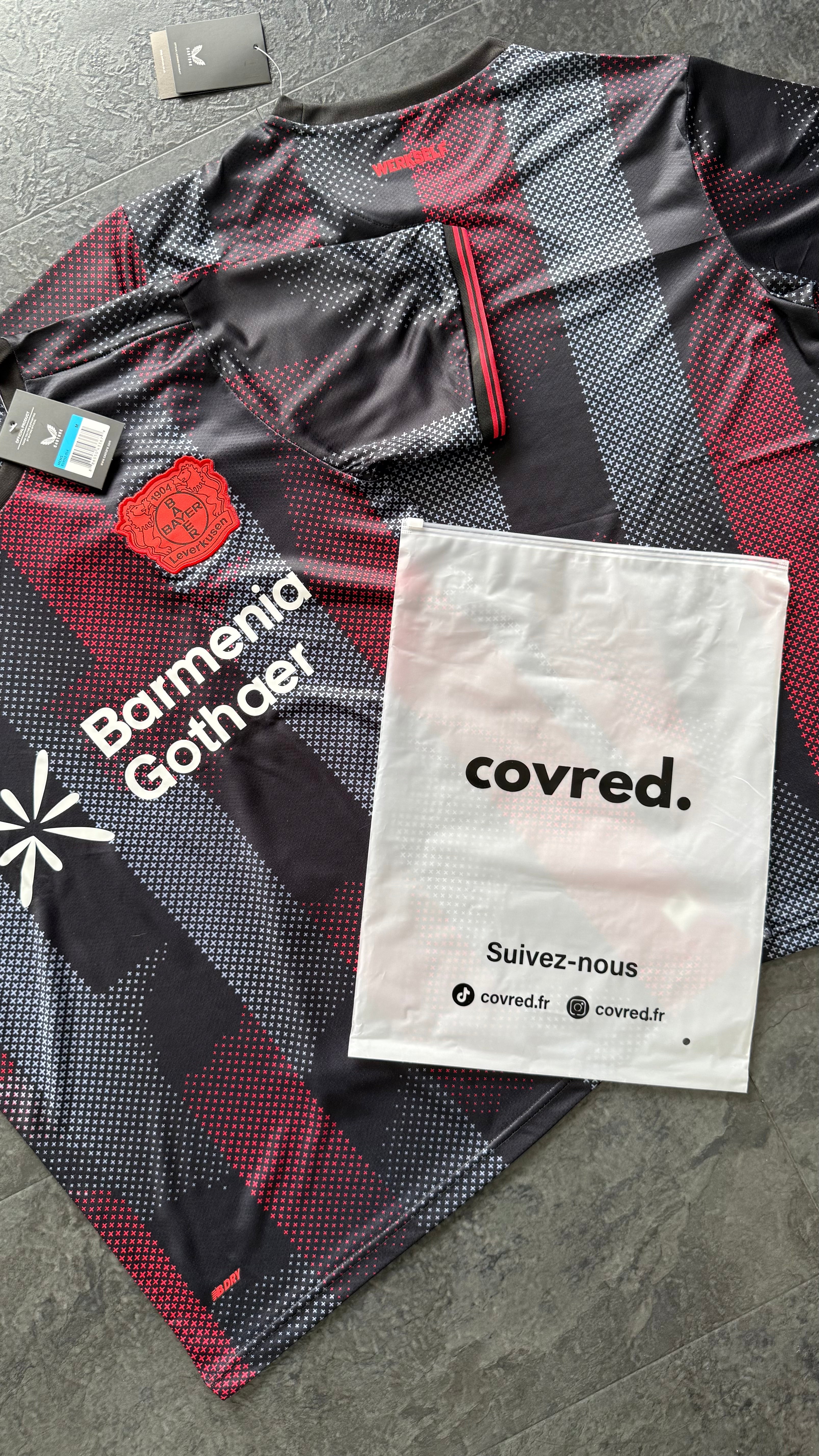 Bayer Leverkusen – Maillot Domicile 2025/26 – Noir, Rouge